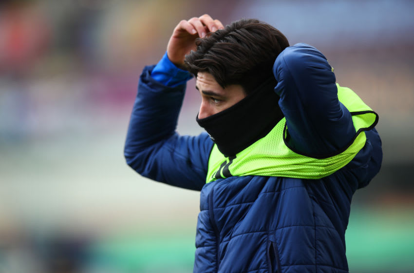 BURNLEY, ENGLAND - MARCH 06: Hector Bellerin of Arsenal warms up during the Premier League match between Burnley and Arsenal at Turf Moor on March 6, 2021 in Burnley, United Kingdom. Sporting stadiums around the UK remain under strict restrictions due to the Coronavirus Pandemic as Government social distancing laws prohibit fans inside venues resulting in games being played behind closed doors. (Photo by Robbie Jay Barratt - AMA/Getty Images)