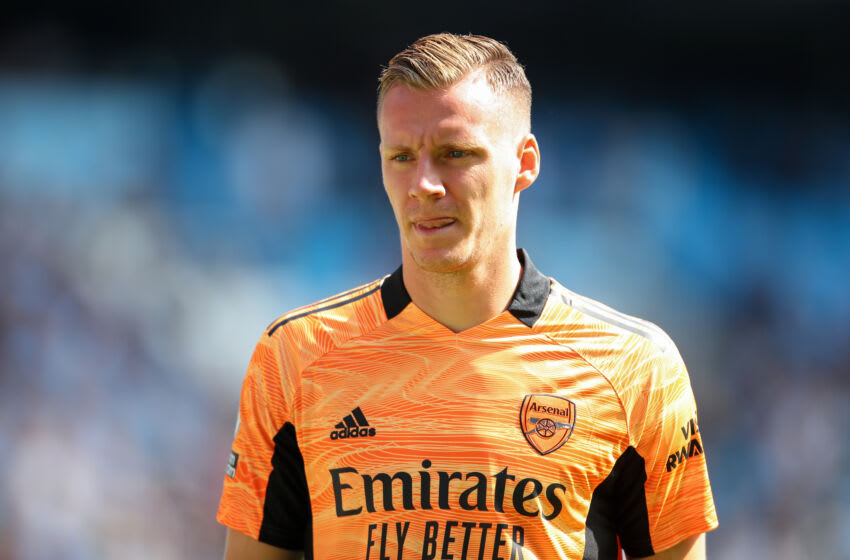 MANCHESTER, ENGLAND - AUGUST 28: Bernd Leno of Arsenal during the Premier League match between Manchester City and Arsenal at Etihad Stadium on August 28, 2021 in Manchester, England. (Photo by Robbie Jay Barratt - AMA/Getty Images)