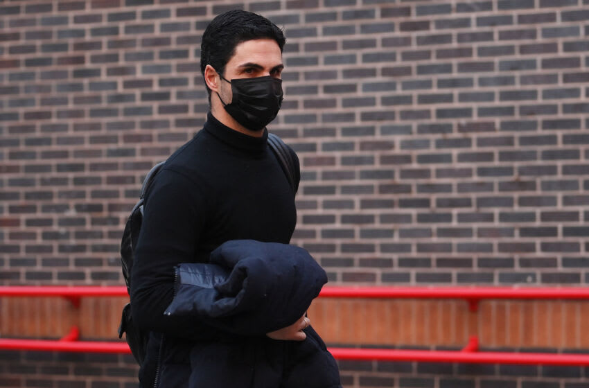 NOTTINGHAM, ENGLAND - JANUARY 09: Mikel Arteta, Manager of Arsenal arrives at the stadium prior to the Emirates FA Cup Third Round match between Nottingham Forest and Arsenal at City Ground on January 09, 2022 in Nottingham, England. (Photo by Laurence Griffiths/Getty Images)