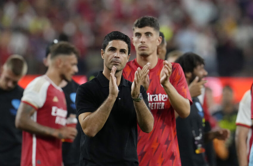 INGLEWOOD, CALIFORNIA - JULY 26: Arsenal manager Mikel Arteta walks the pitch acknowledging the fans after defeating Barcelona, 5-3, after a pre-season friendly match between Arsenal and Barcelona at SoFi Stadium on July 26, 2023 in Inglewood, California. (Photo by Kevork Djansezian/Getty Images)