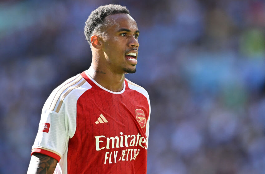 LONDON, ENGLAND - AUGUST 6: Gabriel Magalhaes of Arsenal during the match between Manchester City against Arsenal at Wembley Stadium on August 6, 2023 in London, England. (Photo by Sebastian Frej/MB Media/Getty Images)