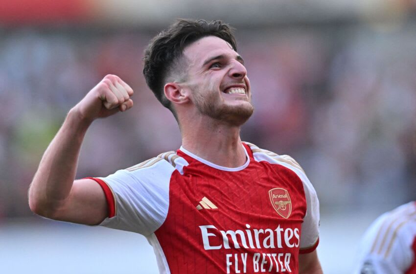 Arsenal's English midfielder #41 Declan Rice celebrates on the pitch after the English Premier League football match between Arsenal and Manchester United at the Emirates Stadium in London on September 3, 2023. Arsenal won the game 3-1. (Photo by Glyn KIRK / AFP) / RESTRICTED TO EDITORIAL USE. No use with unauthorized audio, video, data, fixture lists, club/league logos or 'live' services. Online in-match use limited to 120 images. An additional 40 images may be used in extra time. No video emulation. Social media in-match use limited to 120 images. An additional 40 images may be used in extra time. No use in betting publications, games or single club/league/player publications. / (Photo by GLYN KIRK/AFP via Getty Images)