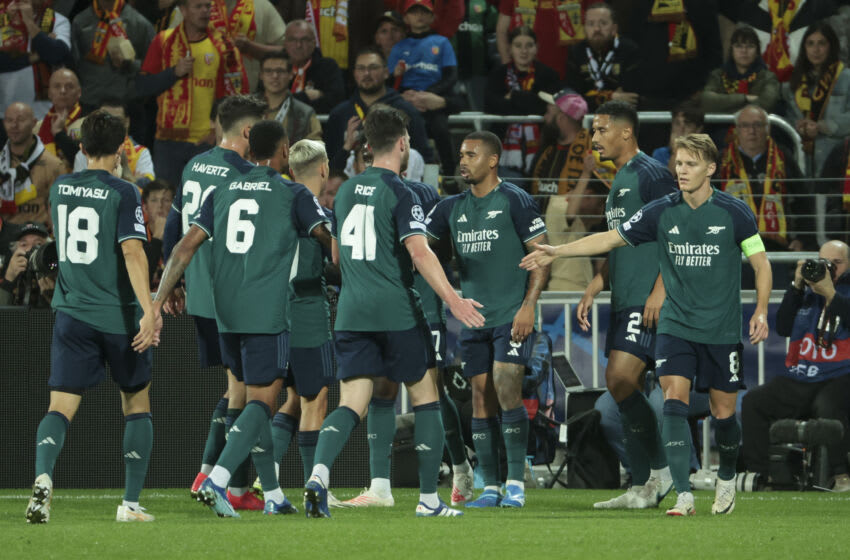 LENS, FRANCE - OCTOBER 3: Gabriel Jesus of Arsenal celebrates his goal with teammates during the UEFA Champions League match between RC Lens and Arsenal FC at Stade Bollaert-Delelis on October 3, 2023 in Lens, France. (Photo by Jean Catuffe/Getty Images)
